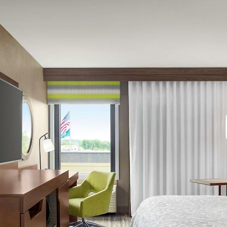 Hampton Inn Milwaukee Brookfield Bagian luar foto