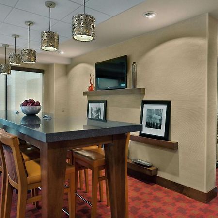 Hampton Inn Milwaukee Brookfield Bagian luar foto