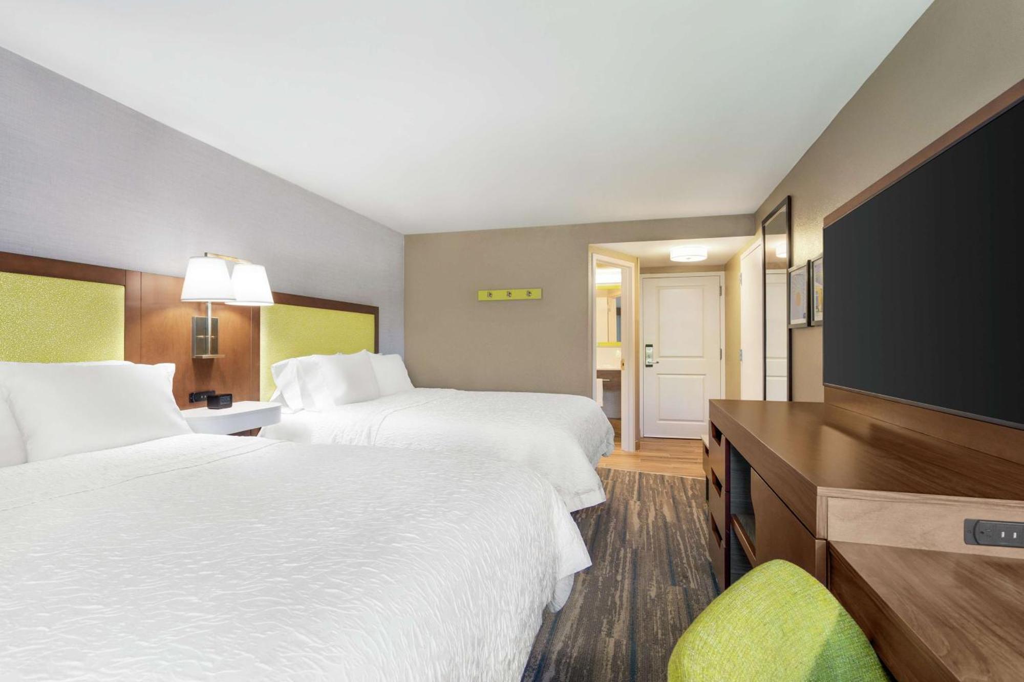 Hampton Inn Milwaukee Brookfield Bagian luar foto