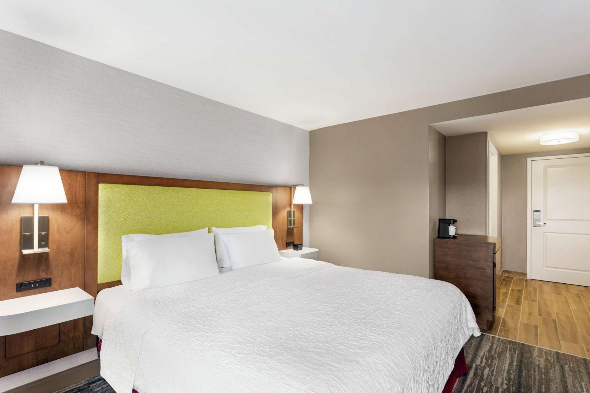 Hampton Inn Milwaukee Brookfield Bagian luar foto