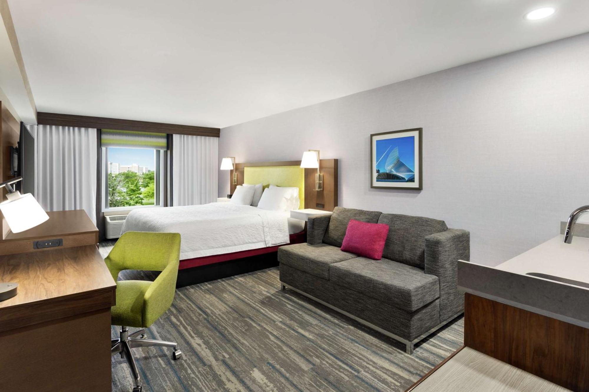 Hampton Inn Milwaukee Brookfield Bagian luar foto