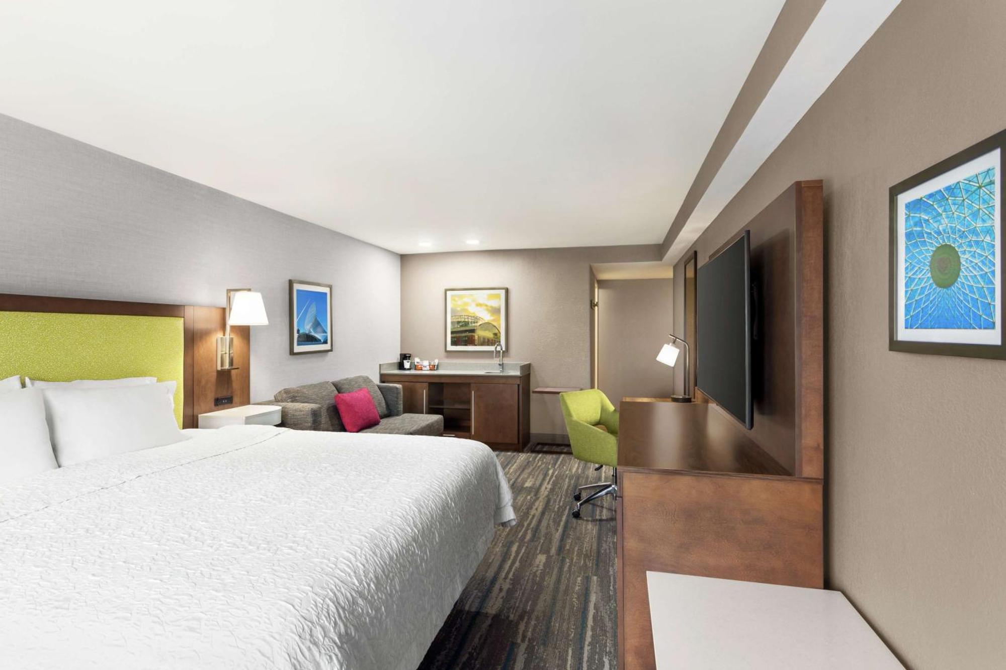 Hampton Inn Milwaukee Brookfield Bagian luar foto