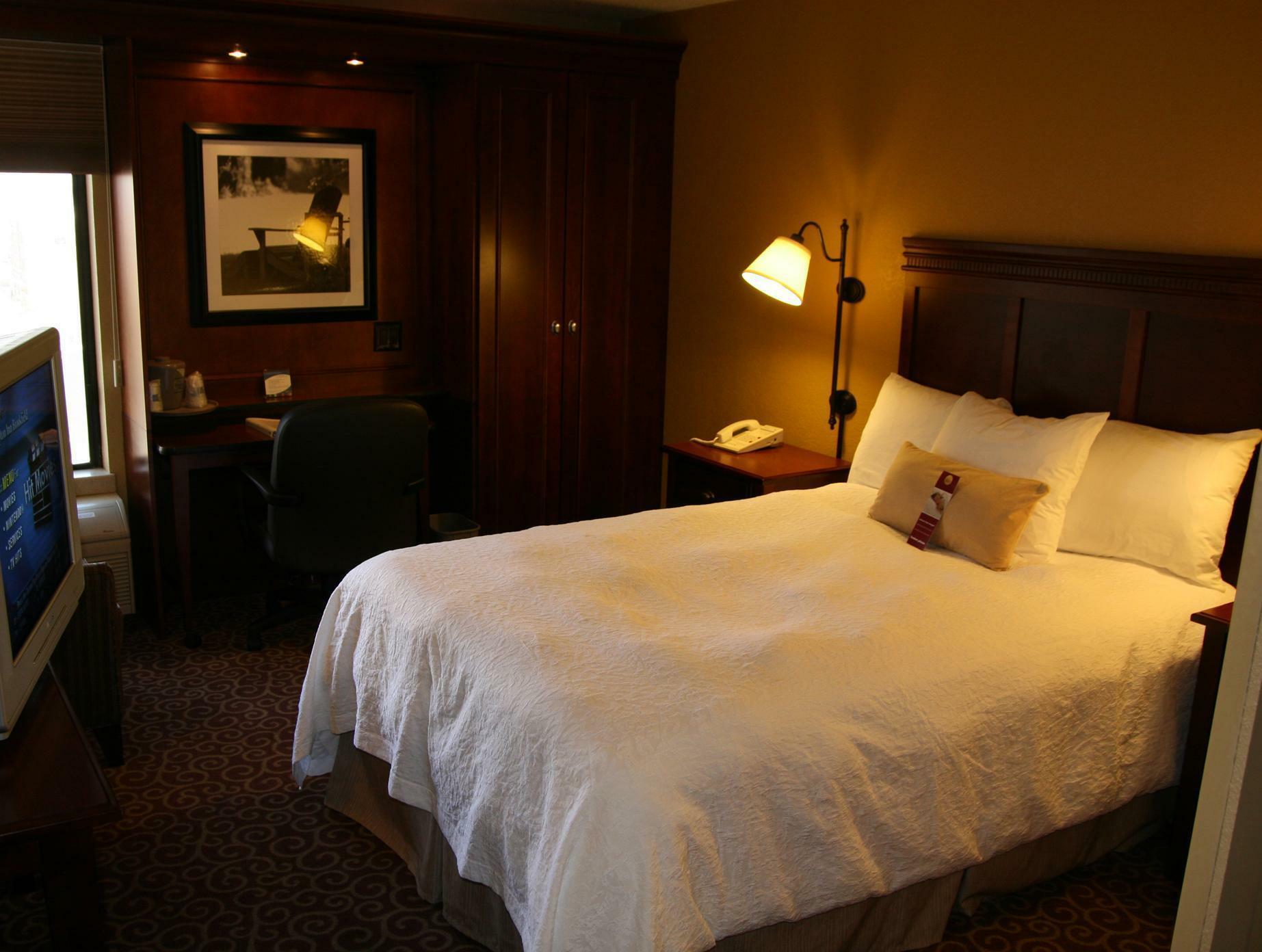 Hampton Inn Milwaukee Brookfield Bagian luar foto